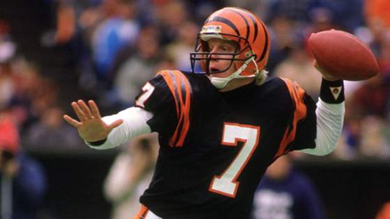 Boomer Esiason, quarterback de los Bengalíes en la década de los 80