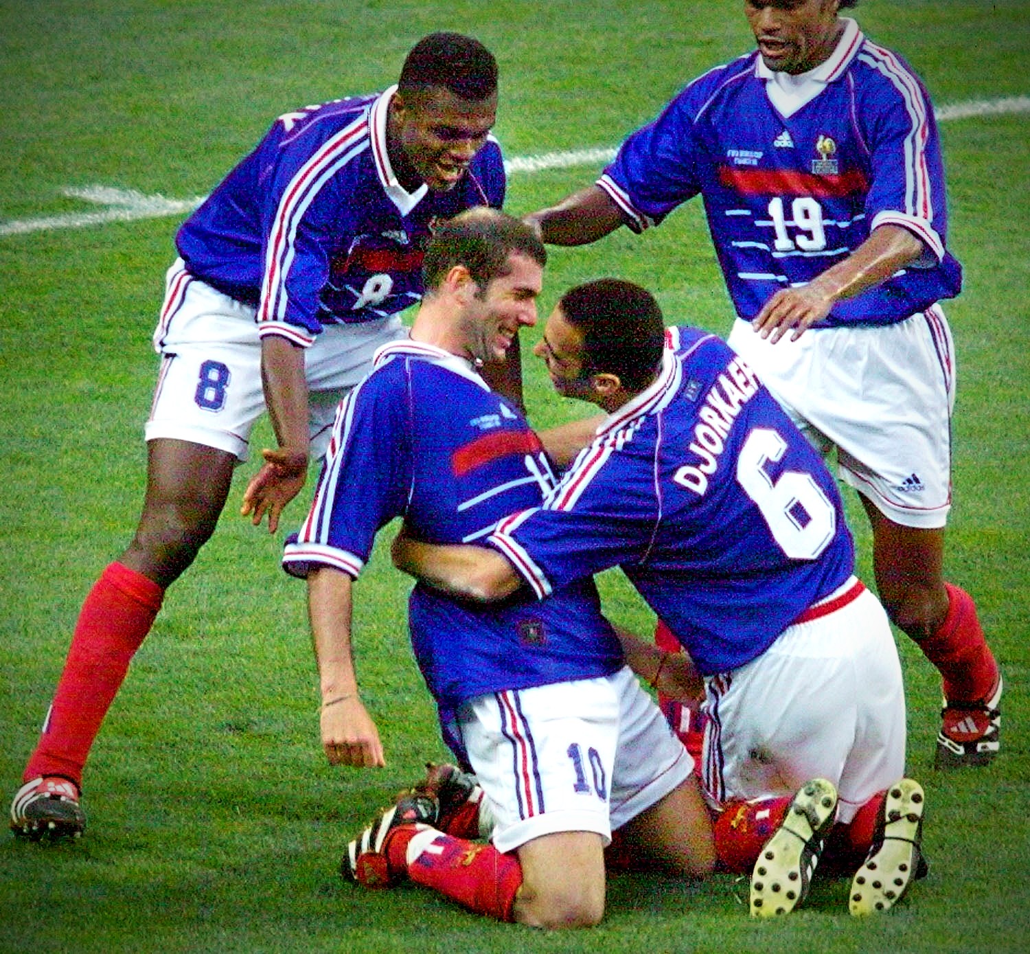 Zidane festaja su gol vs Brasil 1998