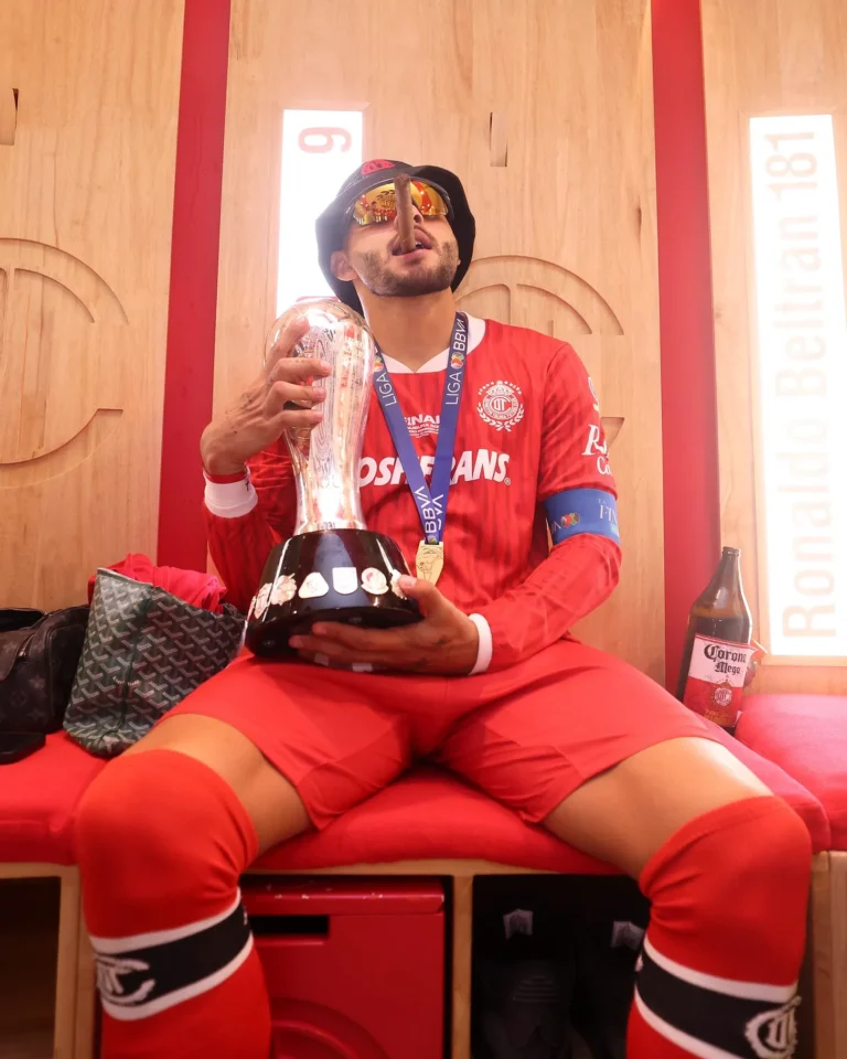 de39c442 34b0 452a b67b 60dfb40198a4 1638x2048