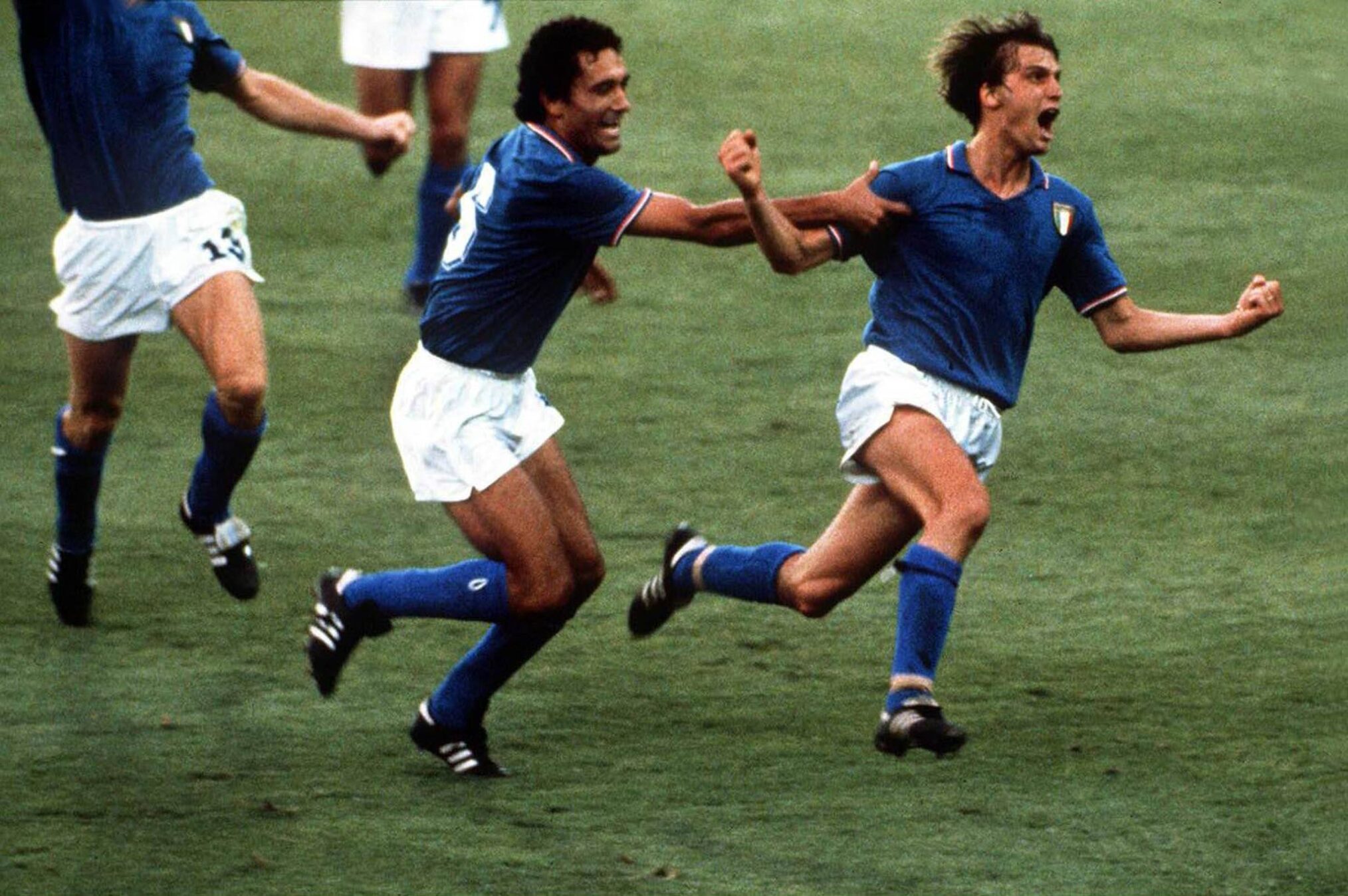 Marco Tardelli celebra su gol