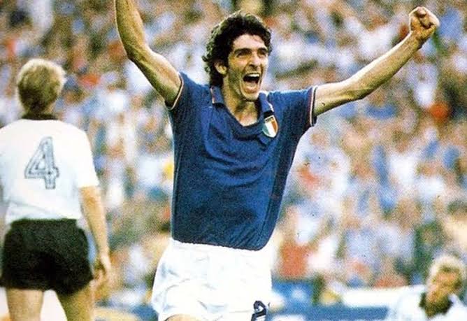 Paolo Rossi celebra su gol