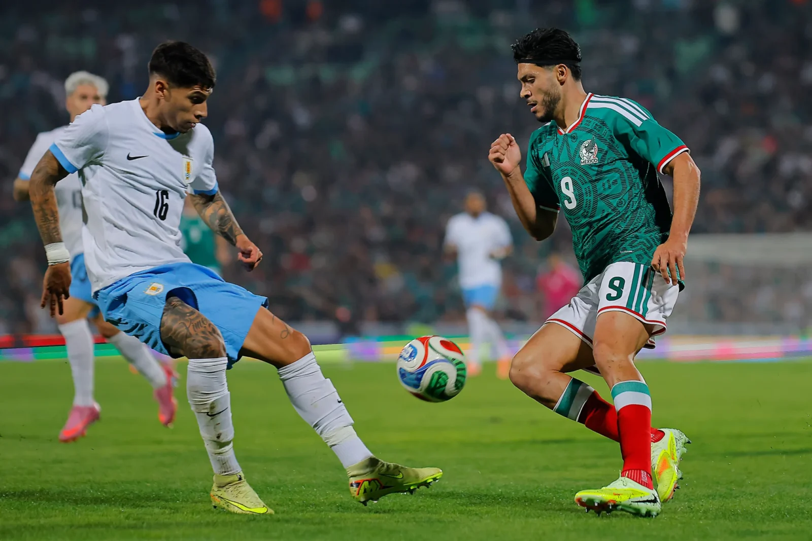 Raúl Jiménez vs Uruguay 2025