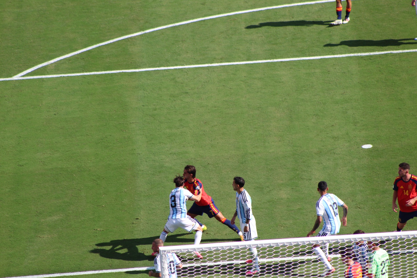 Tagliafico con Ferran Torres