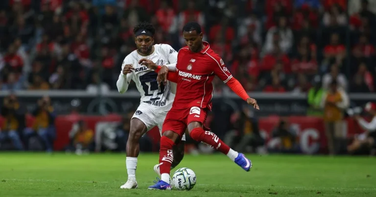 pumas remonta al toluca y toma impulso antes del campeon de campeones 9e20d8ac cb51 428c ab3f 1527dce6beb0 medialjnredespreviewcrop