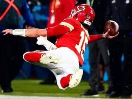 Mahomes levitando