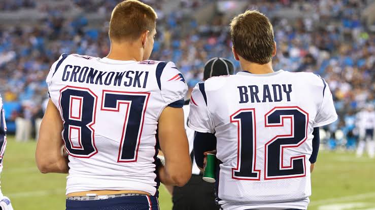 Brady y Gronkowski son la pareja más ganadora en títulos en la historia.